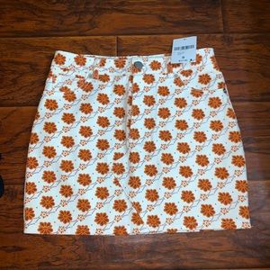 NWT forever 21 denim jean skirt, sz small